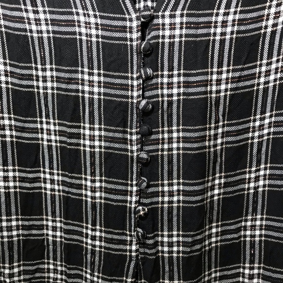 Lord + Taylor Plaid button up blouse Small - Picture 6 of 7
